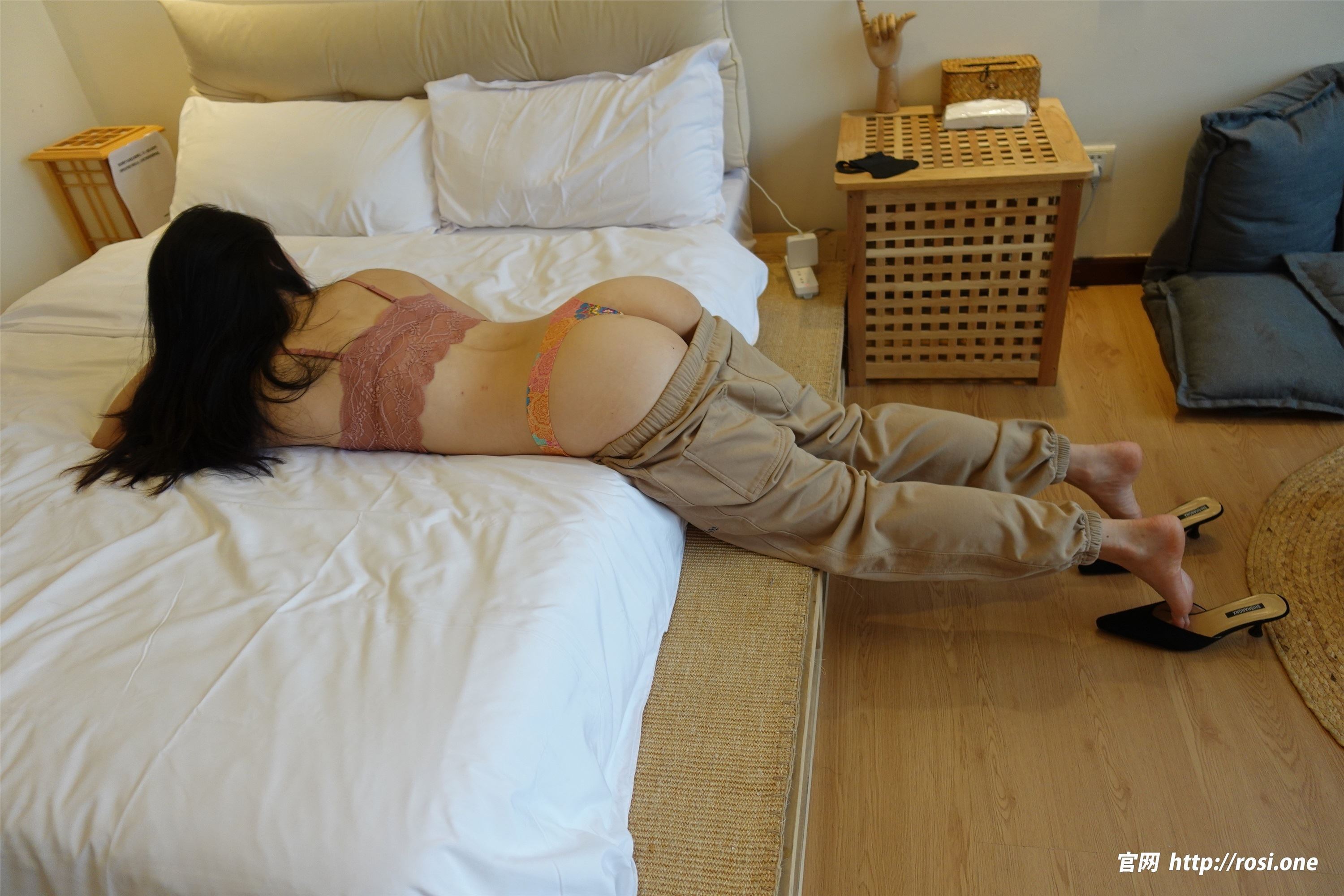 ROSI写真 2022.11.24 NO.4007